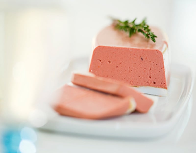 articles/2010/12/29/dartagnan-founder-ariane-daguin-shares-holiday-recipes/lincoln-ross-foie-gras_149886_i8hcvs