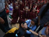 videos/2014/04/23/mourning-everest-s-lost-sherpas/140422-darkroom-nepal-tease_pu7oza