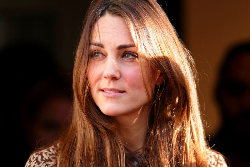articles/2014/01/07/kate-middleton-32nd-birthday-preparations/131218-hines-jukes-phone-hack_xibvgj