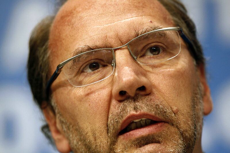 articles/2012/07/01/on-the-frontlines-of-global-pandemics-peter-piot-s-memoir-no-time-to-lose/peter-piot-virus-hunter_x7iase