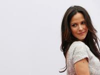 articles/2015/11/16/mary-louise-parker-the-world-doesn-t-need-another-mean-book-and-i-do-love-men/151115-jones-parker-book-tease_i2ftif