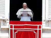 180820-Nadeau-Pope-Francis-hero_xxyxxh