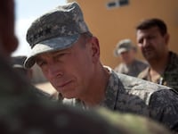 articles/2012/11/11/early-signs-of-gen-petraeus-extramarital-affair/petraeus-warning-signs-barry-tease_dlo8wb