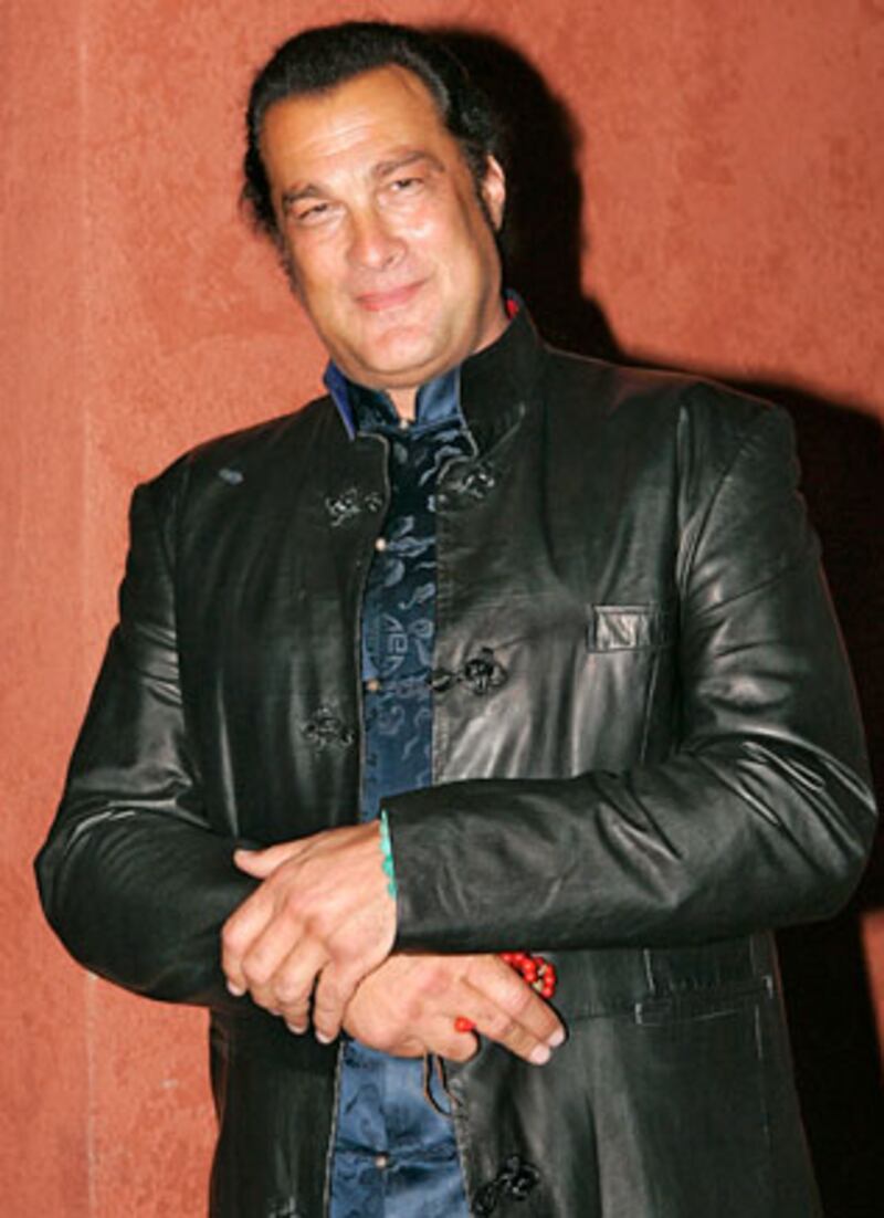 galleries/2010/02/20/a-list-buddhists/celeb-buddhists---steven-seagal_klvzvi