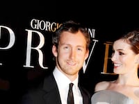 articles/2011/12/05/anne-hathaway-s-new-fianc-adam-shulman-a-mystery-man/schulman-hathaway-cheat_trcahn