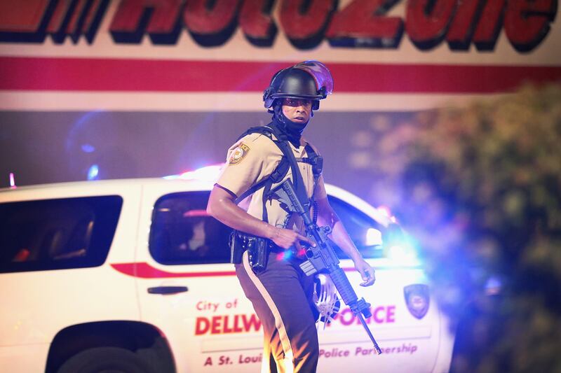 articles/2014/08/14/ferguson-chaos-is-only-just-beginning/140814-ferguson-embed2_gu4cwu