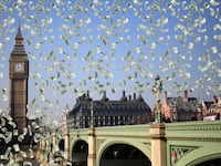 articles/2015/10/03/the-super-rich-students-invading-london/151002-sykes-money-london-tease_w49uwg