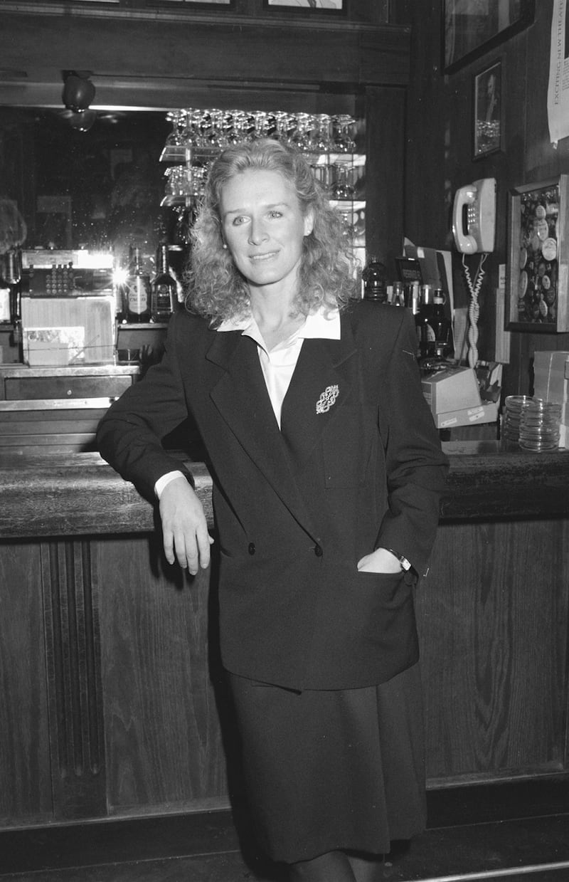 galleries/2013/12/24/from-julia-roberts-to-meryl-streep-the-best-80s-power-suits-photos/131223-power-suits1_pk2mri