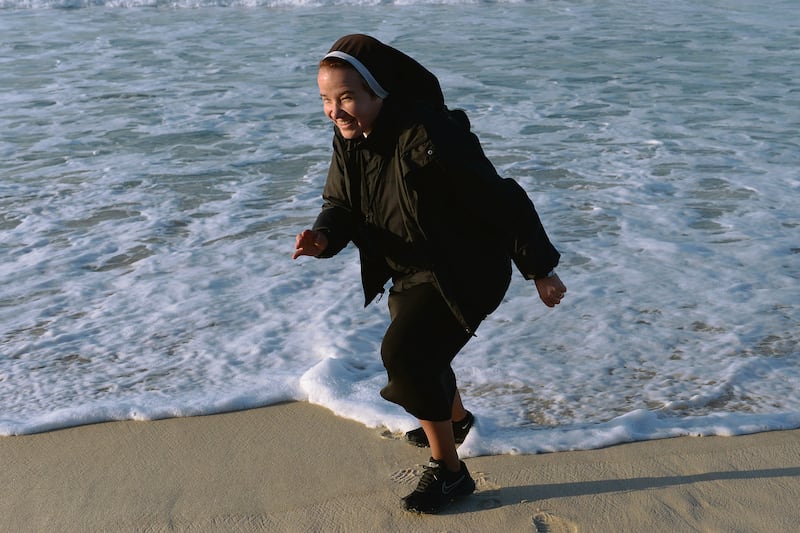 articles/2016/08/21/where-s-the-outrage-over-nun-beachwear/160820-160820-Nadeau-Catholic-nuns-and-burqini-embed_azu2sx