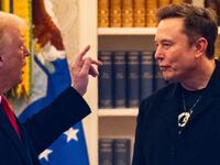 US President Donald Trump and Elon Musk (R).