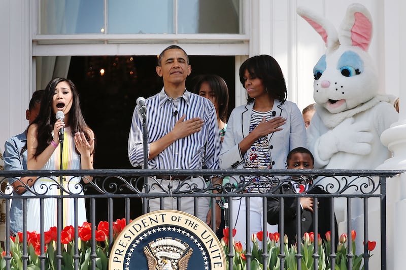 galleries/2013/04/01/obama-s-on-a-roll-photos-from-the-white-house-easter-egg-hunt/130401-white-house-easter-14_ezjmoy