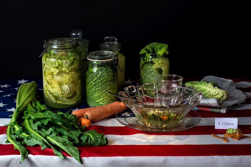 galleries/2014/06/06/kate-moss-beyonce-and-more-of-dan-bannino-s-celebrity-fad-diet-still-lifes/celebrity-food-still-life-bill-clinton_hoxf4t