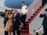 2020-08-16T224002Z_104016516_RC2AFI932GOM_RTRMADP_3_USA-TRUMP_l0mefw