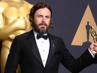 171031-crocker-affleck-oscars-tease_htnbpa
