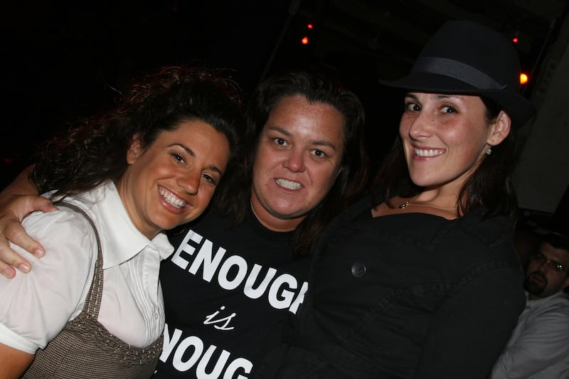 Actresses Marissa Jaret Winokur, Rosie O'Donnell, and Ricki Lake pose together in New York City on October 3, 2007.