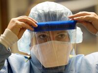 articles/2014/10/16/nurses-on-the-ebola-front-lines-are-as-brave-as-any-soldier/141015-daly-nurses-tease_aqjmh9