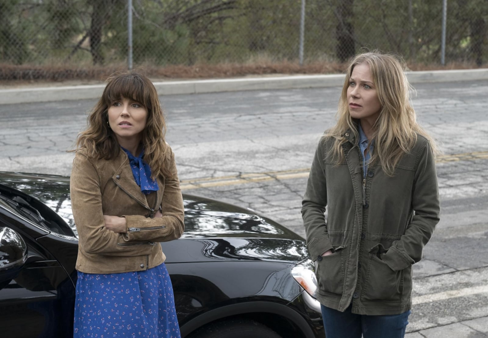 Linda Cardellini and Christina Applegate in 'Dead to Me.'