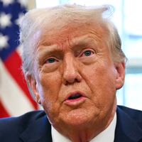 Trump publicly blasted AT&T for their bad connection.