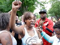 articles/2016/07/07/cops-shot-her-boyfriend-she-livestreamed/160707-taylor-lavish-reynolds-tease_imey79