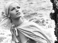 galleries/2014/02/26/unseen-photographs-of-1960s-german-supermodel-veruschka-photos/gal-model-veruschka-tease_to75xt