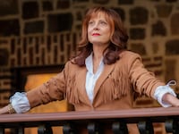 220907-susan-sarandon-monarch-hero_emosho