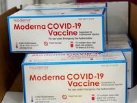 2023-01-10T152304Z_219519530_RC2QNY9DRTAV_RTRMADP_3_HEALTH-CORONAVIRUS-VACCINES-MODERNA_kintd0