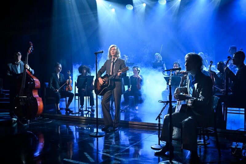Musical guest Beck performs with surprise cellist Sacha Baron Cohen