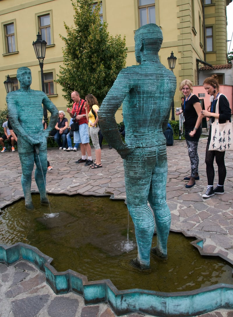 galleries/2014/04/30/the-weirdest-public-sculptures/140429-kafka-peeing_namrl2