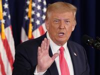 2020-08-08T210012Z_989397192_RC2X9I99JUCG_RTRMADP_3_USA-TRUMP_k0msi4