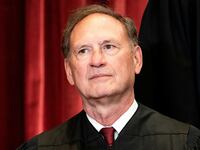 2022-09-27T231257Z_1805649753_RC20QW9J0N9W_RTRMADP_3_USA-COURT-ALITO_zgq5xf