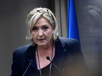 articles/2017/01/06/france-s-far-right-is-wary-of-trump-but-head-over-heels-for-putin/170106-dickey-marine-le-pen-tease_uqjalm