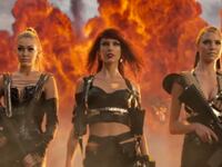 articles/2015/08/28/taylor-swift-s-bad-blood-hypocrisy-an-anthem-fit-for-regina-george/150827-zimmerman-swift-tease_uyzpdr