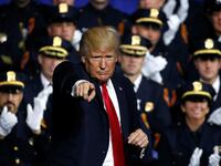170728-trump-police-cheat_gajpdj