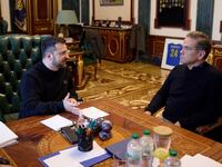 Ukrainian President Volodymyr Zelensky sitting with Fox Corp. CEO Lachlan Murdoch