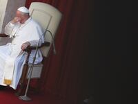 2021-06-30T073546Z_1766159917_RC2VAO9WCVT7_RTRMADP_3_HEALTH-CORONAVIRUS-POPE_kmxwbj