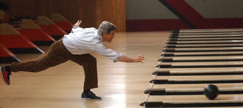 galleries/2010/02/16/politicians-bowling/politicians-bowling---kerry_rfwniu