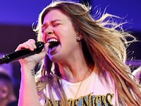 LAS VEGAS, NEVADA - JULY 11: Kelly Clarkson kicks off new Las Vegas residency "Kelly Clarkson: Studio Sessions" at The Colosseum at Caesars Palace on July 11, 2025 in Las Vegas, Nevada. (Photo by Denise Truscello/Getty Images for Live Nation Las Vegas )