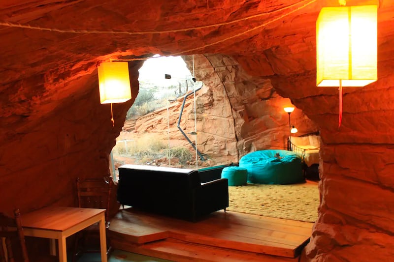 220314-omg-bedrock-05_b1ijig