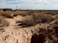 articles/2015/01/06/an-informant-a-missing-american-and-juarez-s-house-of-death-inside-the-12-year-cold-case-of-david-castro/150105-conroy-juarez-tease_hwkq1q