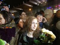 articles/2013/12/23/pussy-riot-greets-freedom-with-a-roar/131223-pussy-riot-release_ymveqf