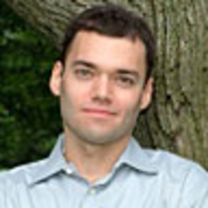 articles/2010/09/22/lawrence-summers-exit-desiree-rogers-eliot-spitzer-more-react/author-photo-peter-beinart_evnov2