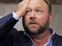 alex_jones_y8cxob