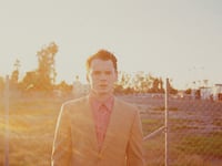 articles/2012/04/11/actor-anton-yelchin-s-new-photography-show-in-los-angeles/anton-yelchin-tease_ffspe3