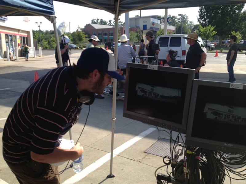 articles/2013/08/08/exclusive-a-photo-essay-on-the-making-of-the-spectacular-now/130807-specatular-now-cast-stern-embed3_sfs1lk