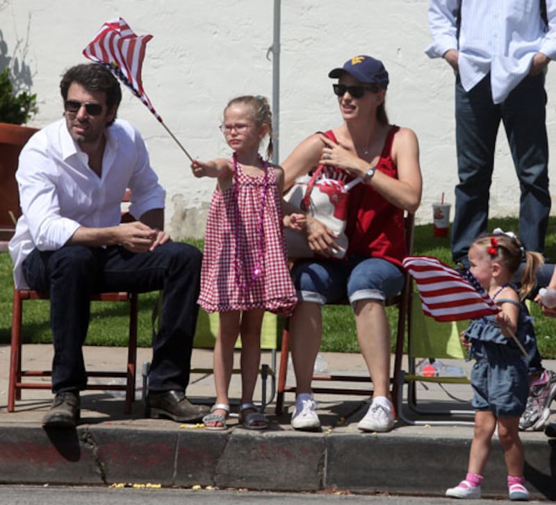 galleries/2009/07/01/stars-in-stars-and-stripes/ben-affleck-stars-in-stripes_qfyb2o