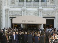 cheats/2014/09/07/stars-gather-for-joan-rivers-funeral/140907-riversfuneral-cheat_fwfsy1