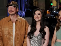 SATURDAY NIGHT LIVE -- Episode 1879 -- Pictured: Musical guest Morgan Wallen, host Mikey Madison, and Chloe Fineman during Promos in Studio 8H on Thursday, March 27, 2025 -- (Photo by: Rosalind O'Connor/NBC via Getty Images)