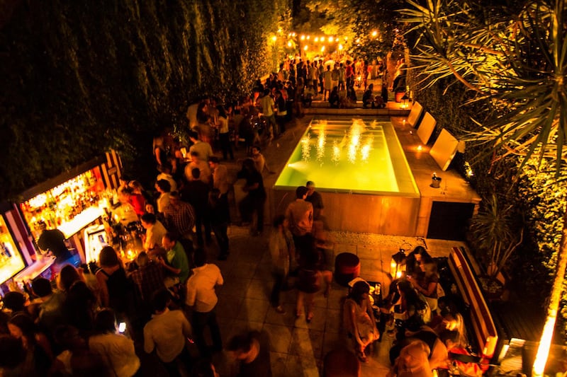 articles/2014/02/25/the-secret-speakeasies-of-buenos-aires/140224-ampagna-speakeasies4-embed_o6sezz