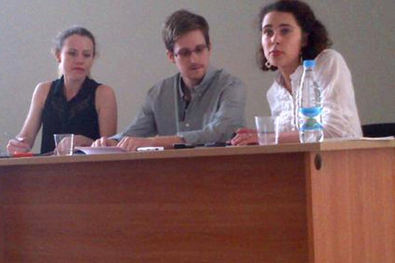 articles/2013/07/26/snowden-dispute-sparks-deeper-fallout-in-u-s-russia-relationship/130725-snowden-rogin-tease_eustgf