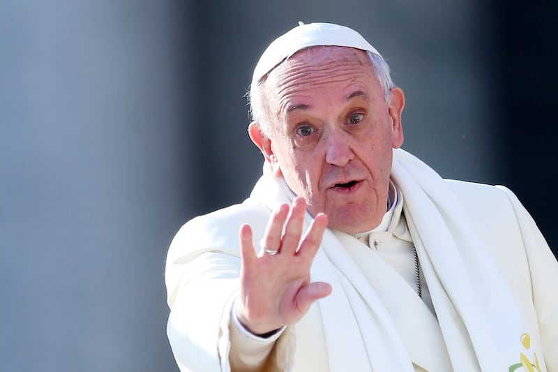 articles/2013/12/15/a-catholic-ex-banker-on-pope-francis-s-radical-views/131213-jpmorgan-pope-tease_jucctt